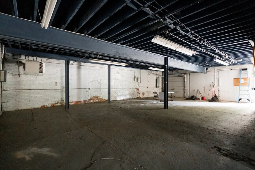 More Photos Of 3143 Bellevue St, Detroit Warehouse For Sale