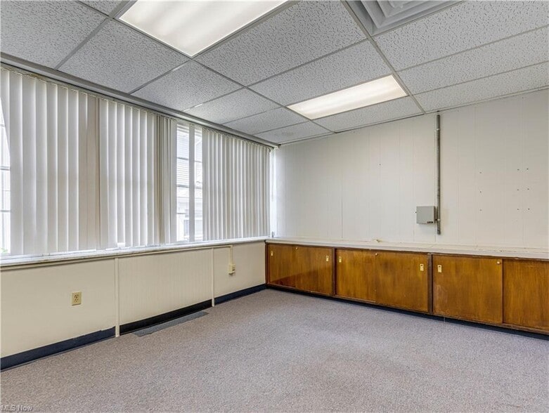 More Photos Of 680 E Market St, Akron Loft Creative Space For Lease