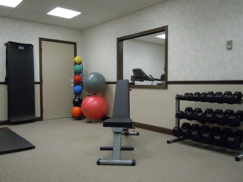 More Photos Of 11925 Pearl Rd, Strongsville Office For Lease