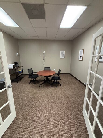 More Photos Of 108 Oak Park Dr, Irmo Office For Lease