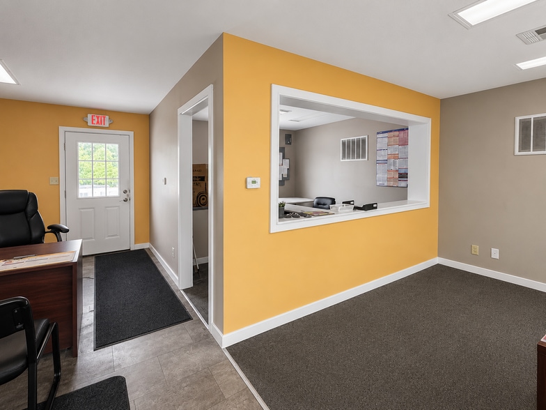 More Photos Of 2100 Dickman Rd, Springfield Freestanding For Sale
