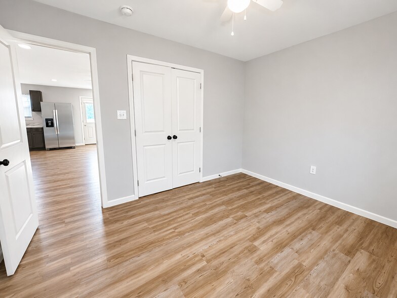 More Photos Of 191 Railroad St, Phil Campbell Dormitory For Sale