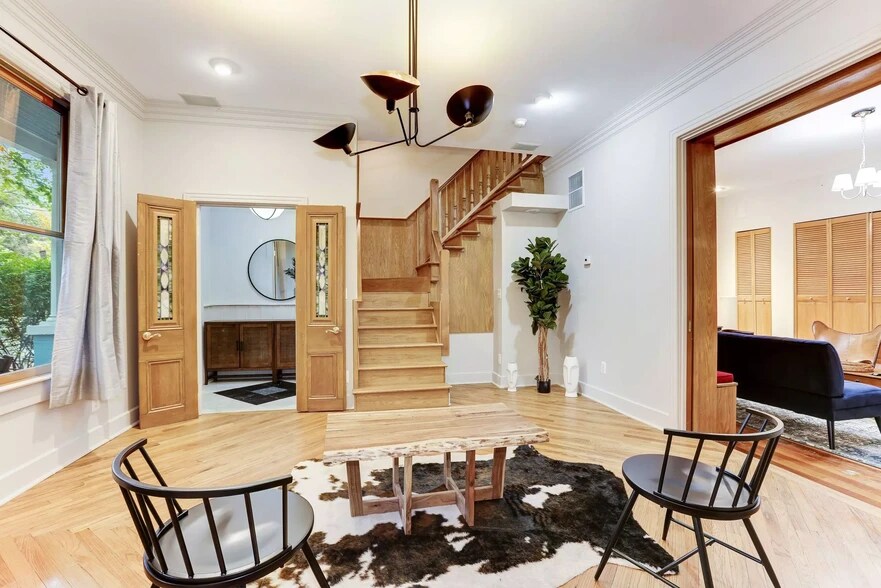 More Photos Of 1001 S Carolina Ave SE, Washington Storefront Retail Office For Sale