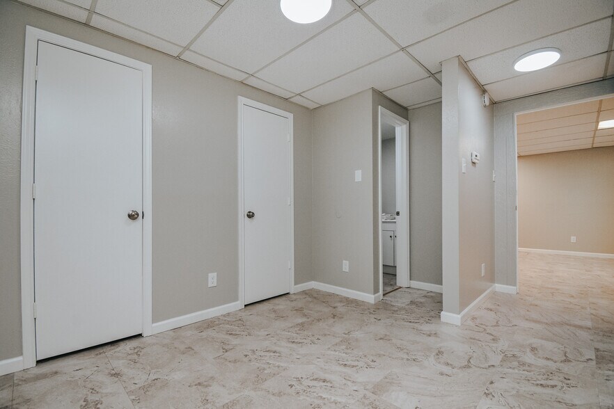 More Photos Of 6801 N Navarro St, Victoria Storefront Retail Office For Lease