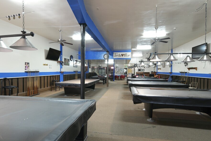 More Photos Of 111 E 5th St, Oxnard Storefront For Sale