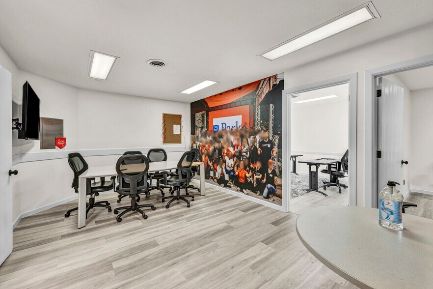 More Photos Of 1824 E Broad St, Columbus Office Residential For Lease