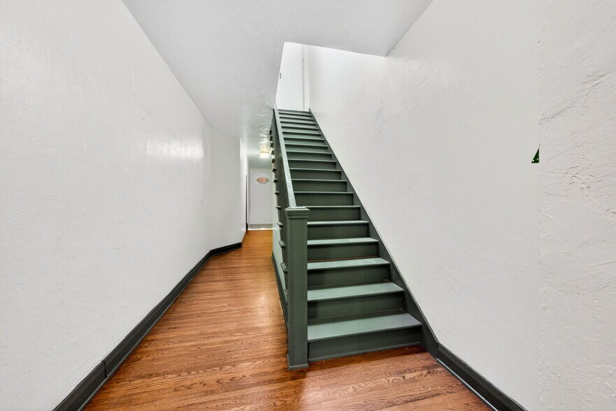 More Photos Of 822 Hayworth Ave, Los Angeles Apartments For Sale