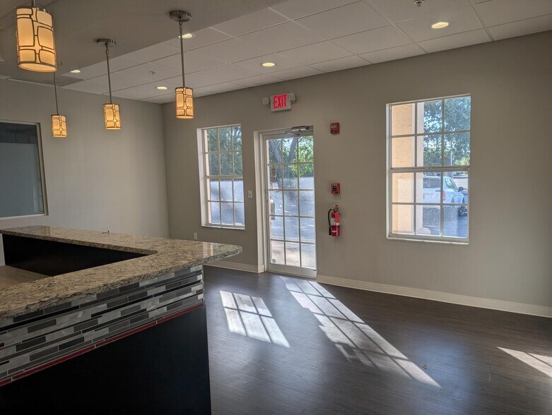 More Photos Of 3355 Clark Rd, Sarasota Medical For Lease