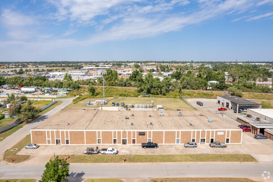 More Photos Of 2737-2749 W California Ave, Oklahoma City Warehouse For Lease