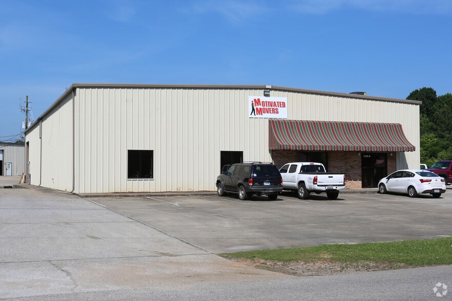 More Photos Of 192 Chandalar park Dr, Pelham Unknown For Lease