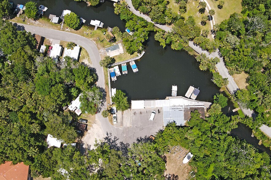 More Photos Of 10175 W Fishbowl Dr, Homosassa Bar For Sale