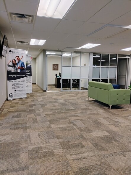 More Photos Of 205 S Liberty St, Harrisonburg General Retail For Lease