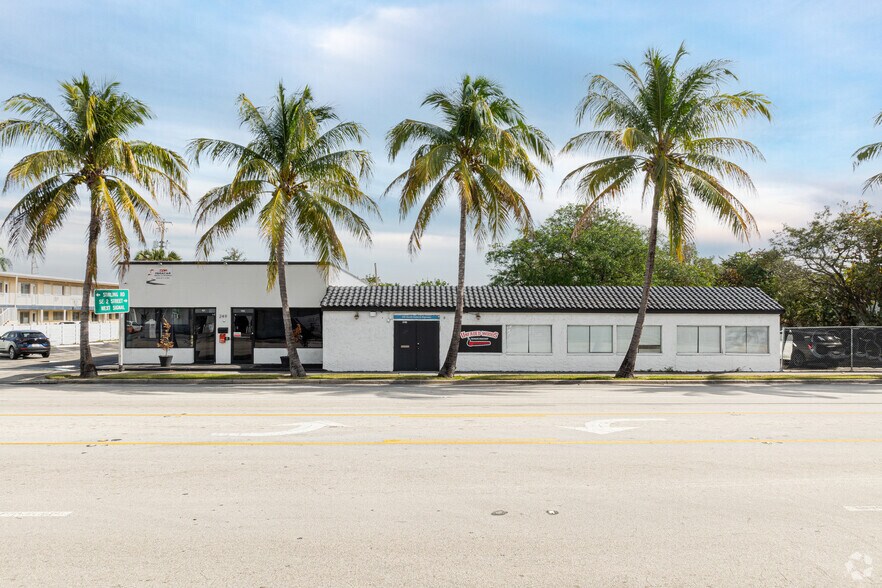 More Photos Of 249 S Federal Hwy, Dania Storefront Retail Office For Sale