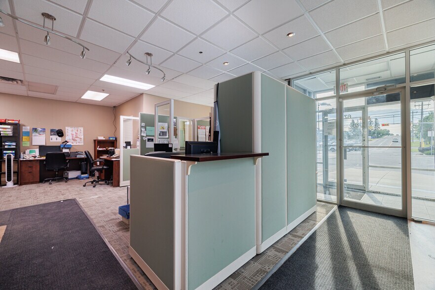 More Photos Of 6701-6777 Fairmount Dr SE, Calgary Warehouse For Lease