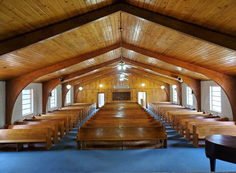More Photos Of 1840 Thomasville Dr SE, Atlanta Religious Facility For Sale