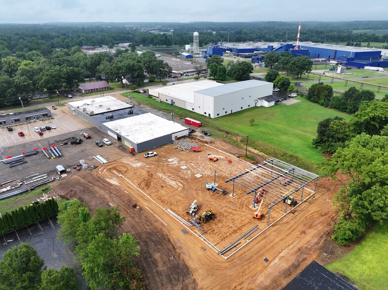 More Photos Of 1108 Main St, Three Rivers General Retail For Lease