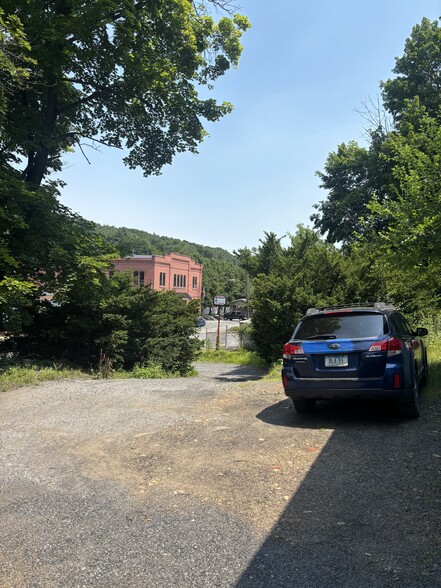 More Photos Of 325 E Railroad St, Pottsville Warehouse For Sale