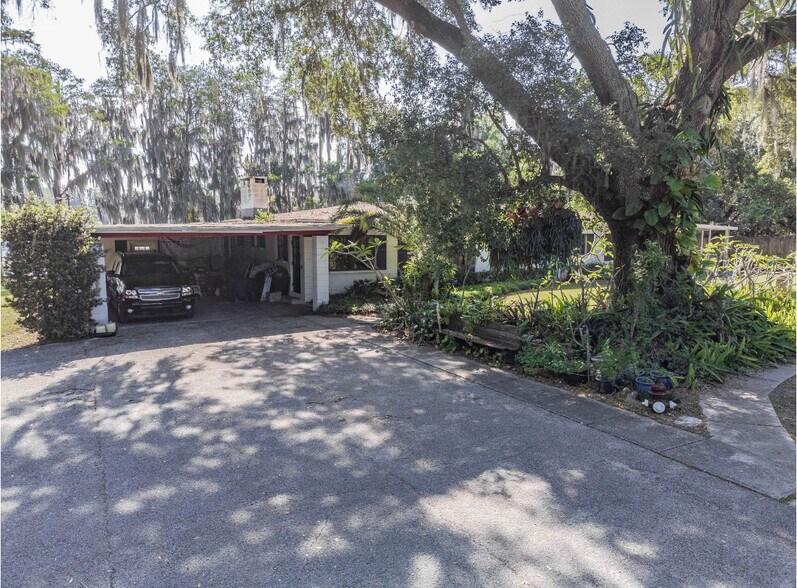 Primary Photo Of 22129 Carson Dr, Land O' Lakes Specialty For Sale