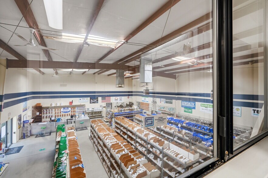 More Photos Of 1260 Buttonwillow Ave, Reedley Warehouse For Sale