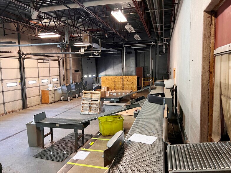 More Photos Of 506 James St, Brainerd Warehouse For Lease