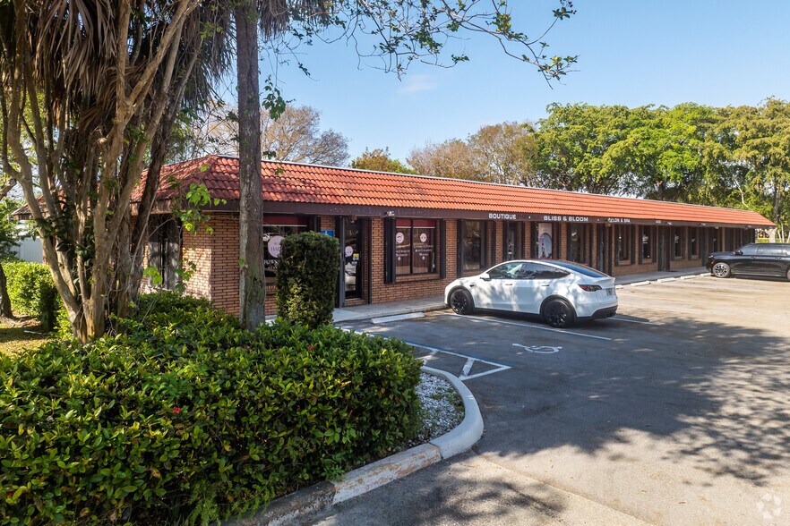 More Photos Of 4400 W Hillsboro Blvd, Coconut Creek Storefront For Lease