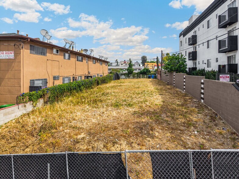 Primary Photo Of 2113 W Court St, Los Angeles Land For Sale