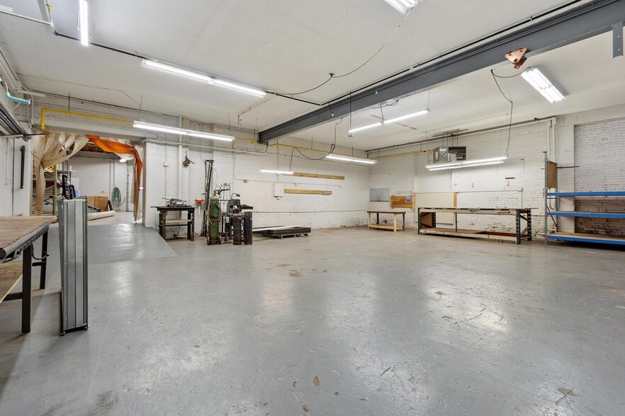 More Photos Of 19 Parker St, Clinton Industrial For Sale