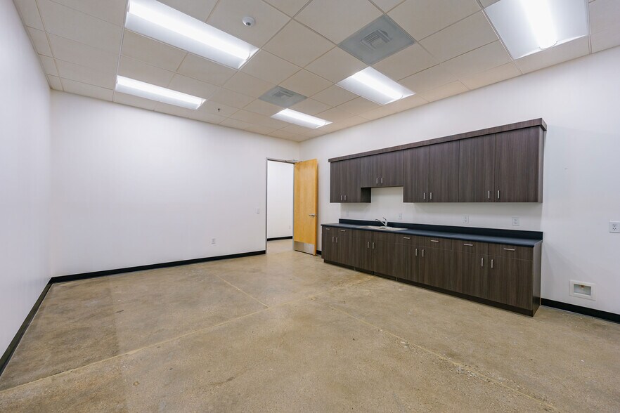 More Photos Of 1300 W Artesia Blvd, Compton Warehouse For Lease