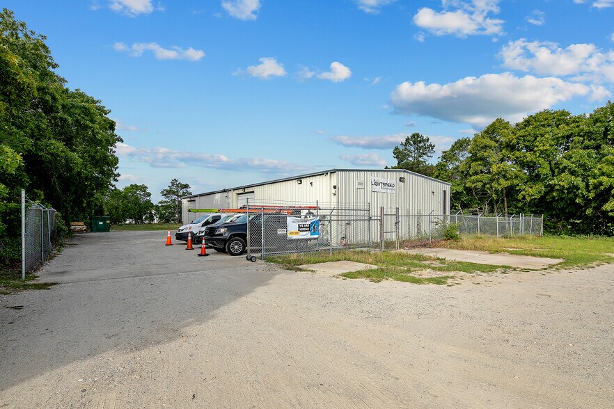 More Photos Of , Hope Mills General Retail For Sale