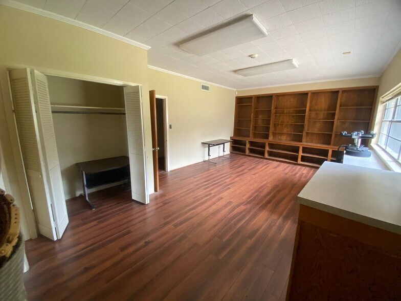 More Photos Of 333-335 Southfield Rd, Shreveport Freestanding For Lease