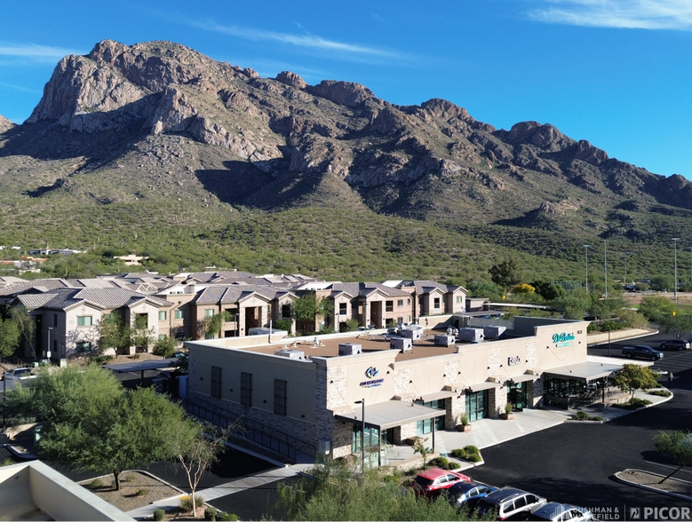 More Photos Of 9630 N Oracle Rd, Oro Valley Freestanding For Sale