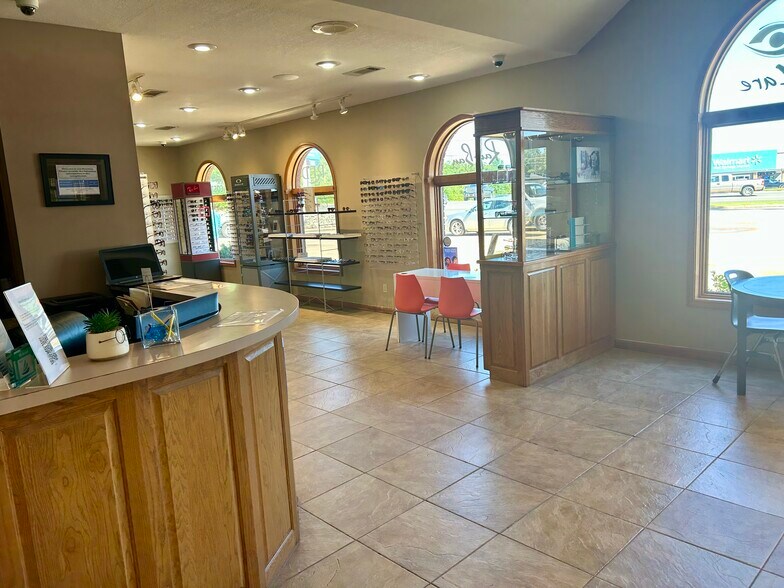 More Photos Of 1629 Airport Rd, Hot Springs Storefront Retail Office For Sale