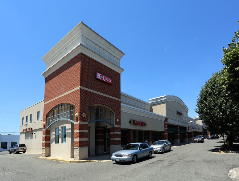 More Photos Of 5799-5857 Leesburg Pike, Falls Church Freestanding For Lease