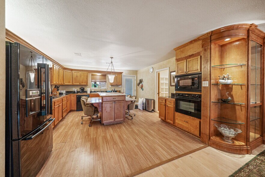 More Photos Of 1551 N Windy Knoll Dr, Devine Land For Sale