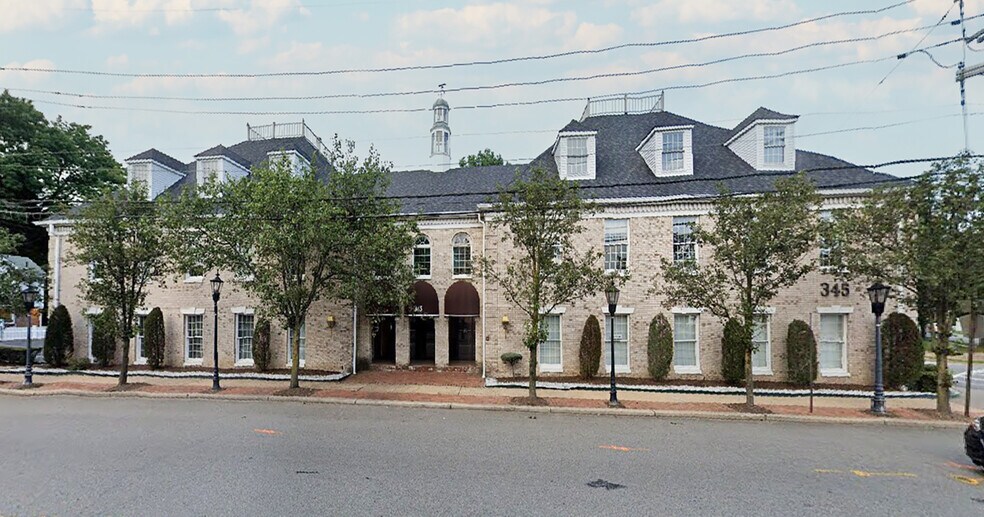 More Photos Of 345 Kinderkamack Rd, Westwood Office For Sale