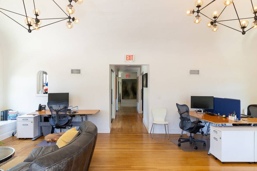 More Photos Of 1913-1915 Hyperion Ave, Los Angeles Loft Creative Space For Sale