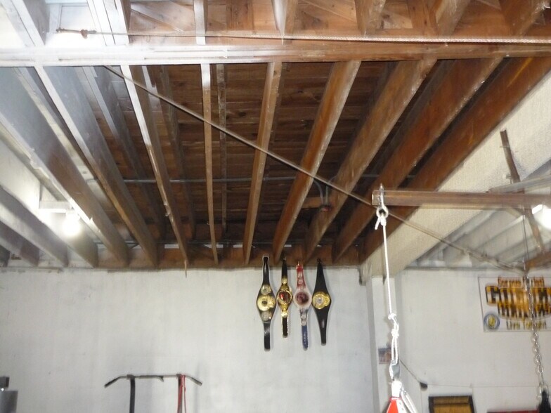 More Photos Of 1402 19th, Corpus Christi Freestanding For Sale