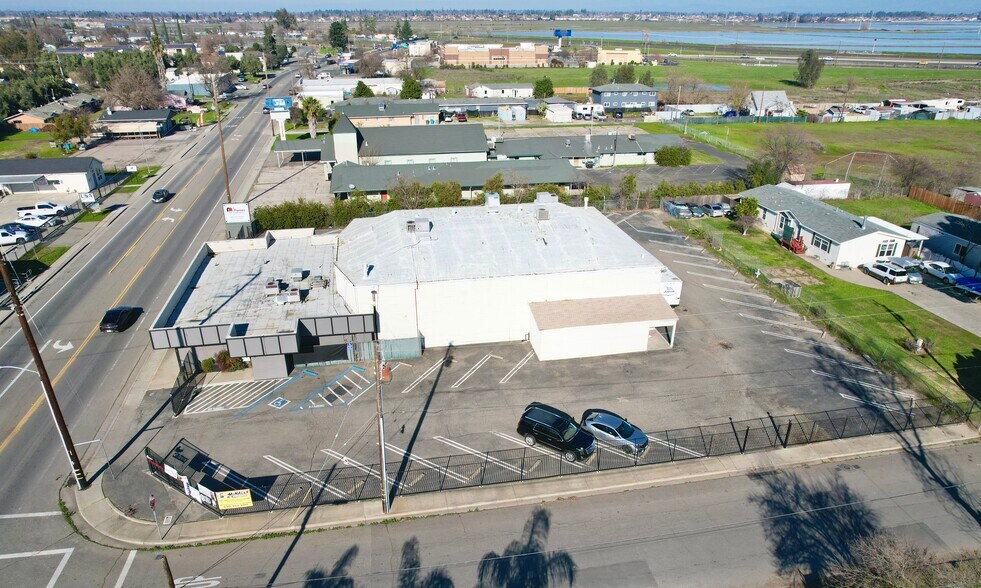 More Photos Of 4979 Olivehurst Ave, Olivehurst General Retail For Sale