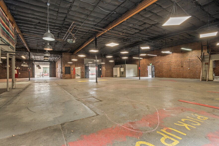 More Photos Of 517 Evans Ave, Reno Warehouse For Lease
