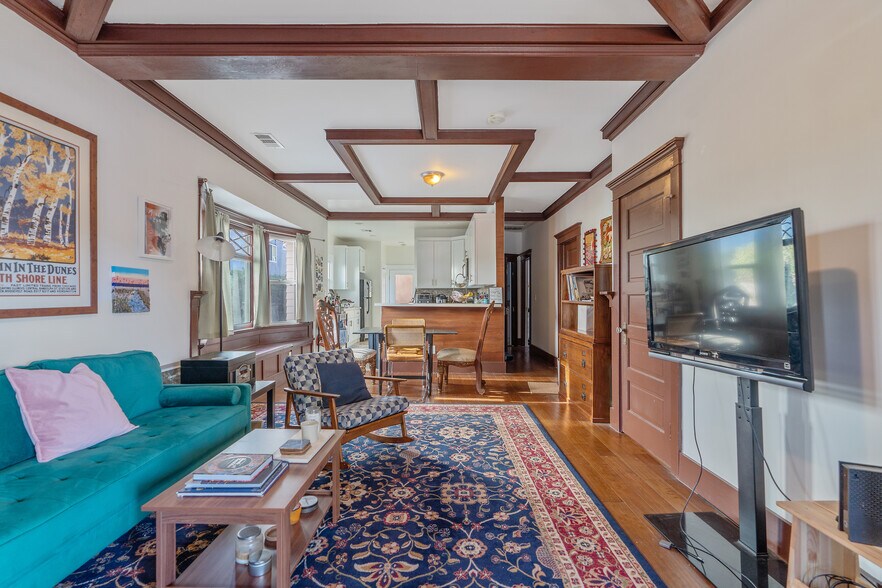 More Photos Of 6178 Aldama St, Los Angeles Apartments For Sale