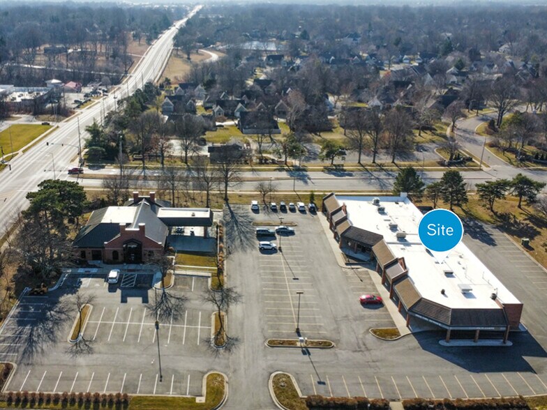 More Photos Of 12100-12260 State Line Rd, Leawood Unknown For Lease