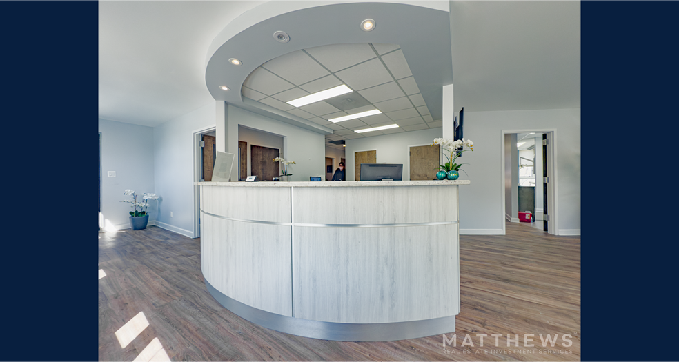 More Photos Of 2 Cardinal Park Dr, Leesburg Office For Sale