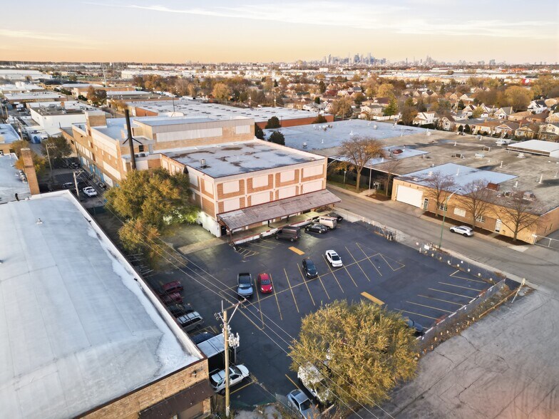 More Photos Of 4500 S Tripp Ave, Chicago Warehouse For Sale