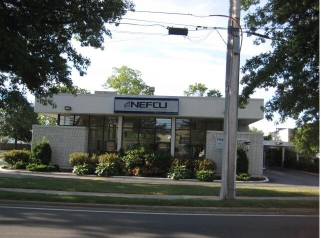 Primary Photo Of 525 Old Country Rd, Plainview Bank For Sale