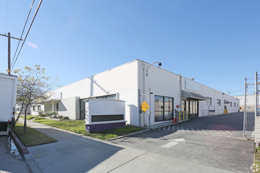 More Photos Of 11223 Hindry Ave, Los Angeles Service For Lease