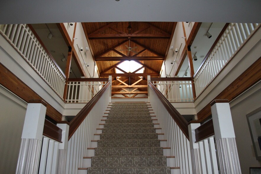 More Photos Of 535 W Main St, Cheshire Storefront Retail Office For Sale