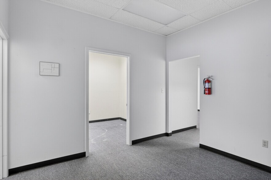 More Photos Of 126 N Main St, Warrenton Medical For Lease