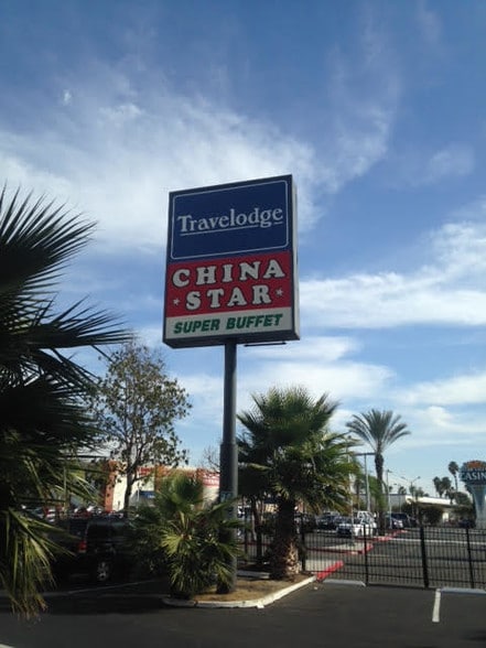 More Photos Of 1401 Mission Ave, Oceanside Restaurant For Lease