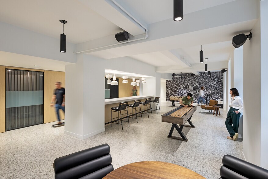 More Photos Of 221 W 10th St, Wilmington Coworking Space