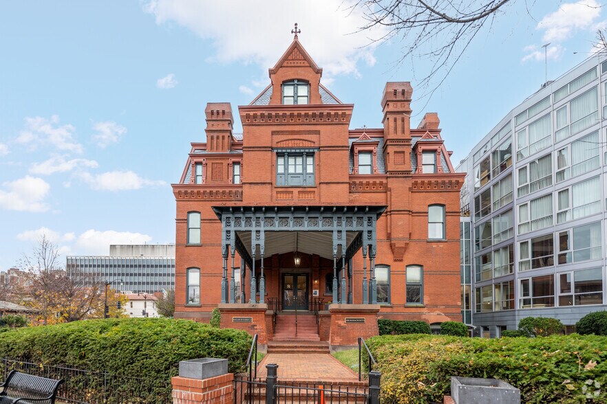 More Photos Of 2000 Massachusetts Ave NW, Washington Office Residential For Sale